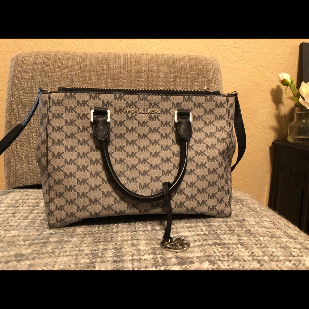 Michael Kors Tote
